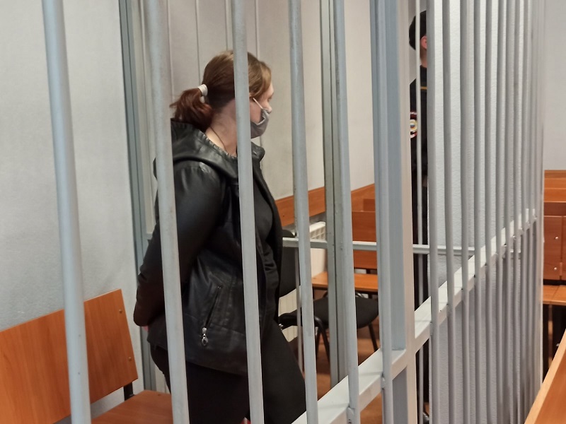Жительница г. Дно осуждена к исправительным работам за умышленное причинение легкого вреда здоровью человека..